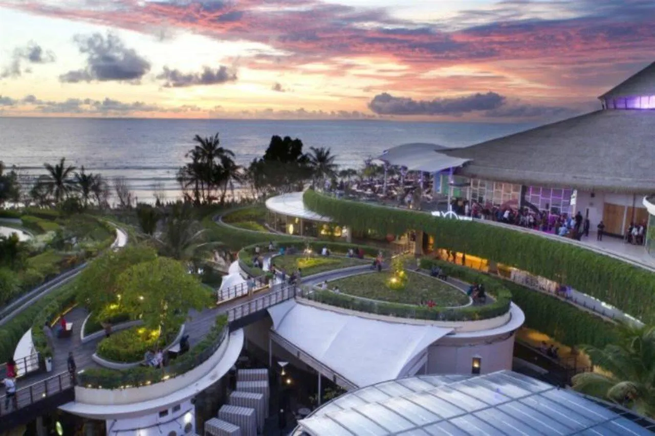 Yello Hotel Kuta Beachwalk Bali  Kuta (Bali)